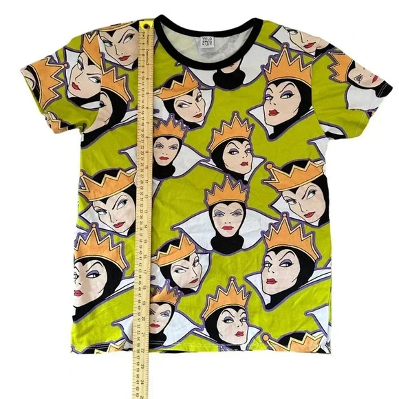 Wild Rich Kids Tops - Wild Rich Kids T-Shirt Adult size XS Disney Evil Queen print short sleeve